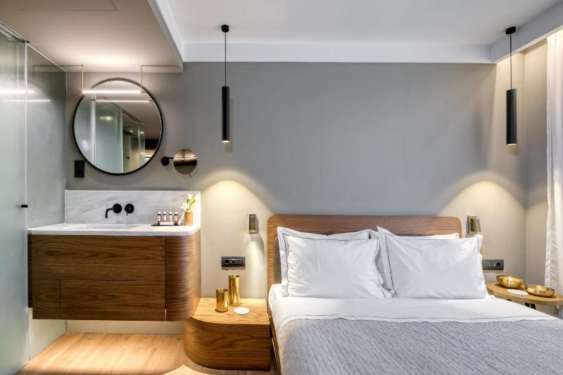 Comfy Superior Room image 3