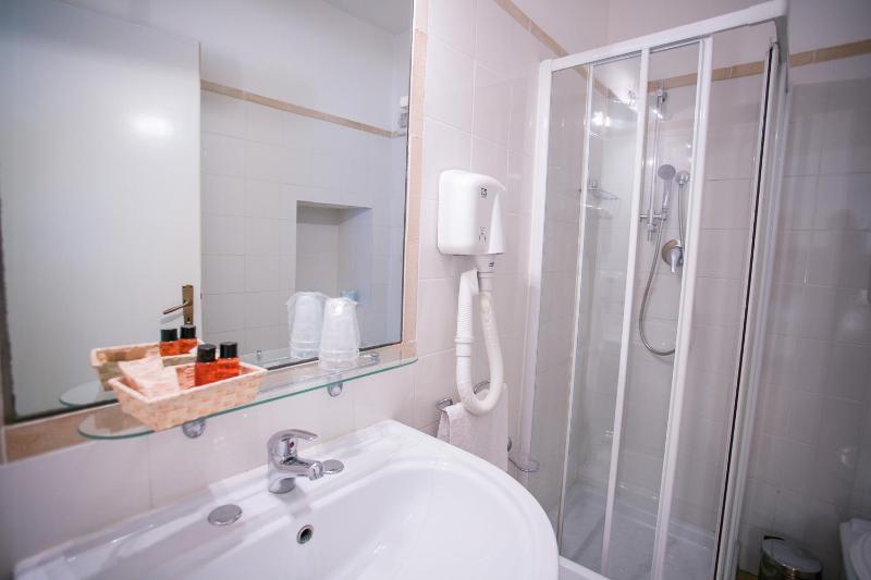 Triple Room image 1