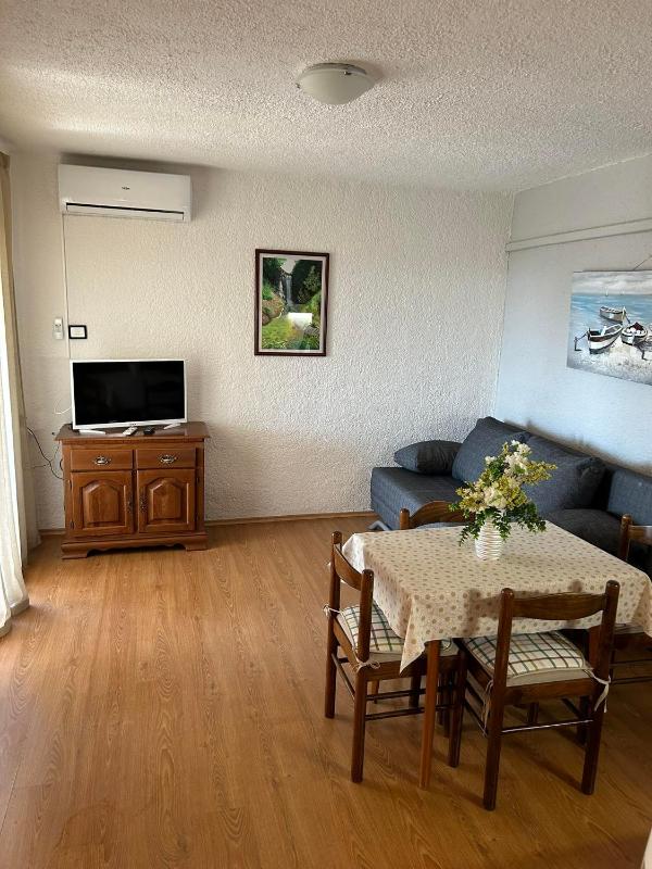 Apartmani Rina - image 40