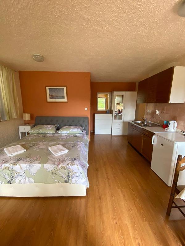 Apartmani Rina - image 25