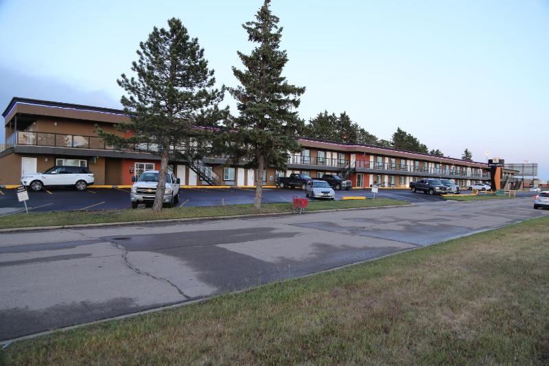 Royal Lodge - image 45