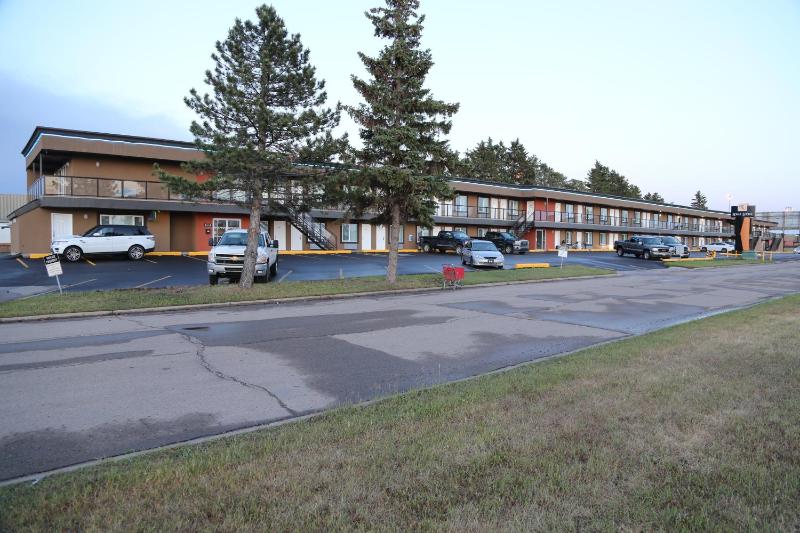 Royal Lodge - image 14
