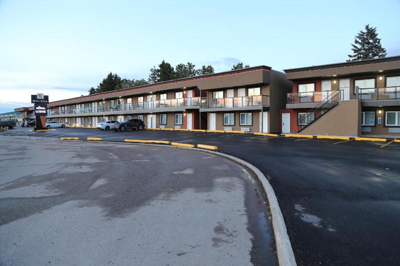 Royal Lodge - image 8