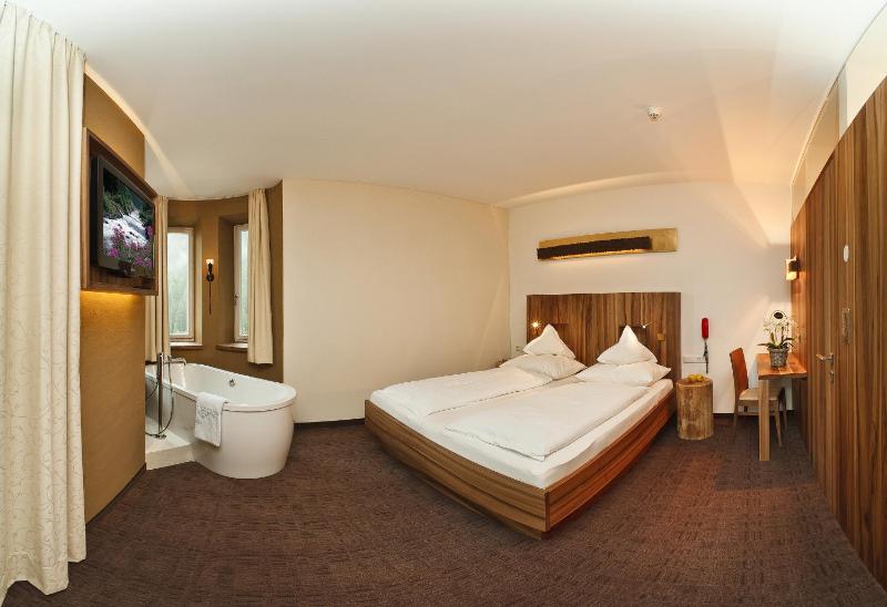 Suite image 4