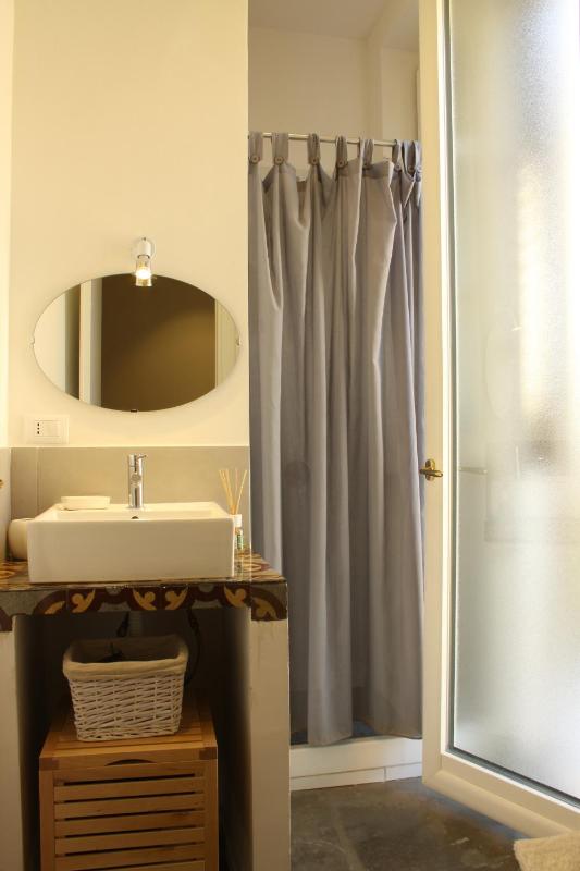 Economy Double Room image 2