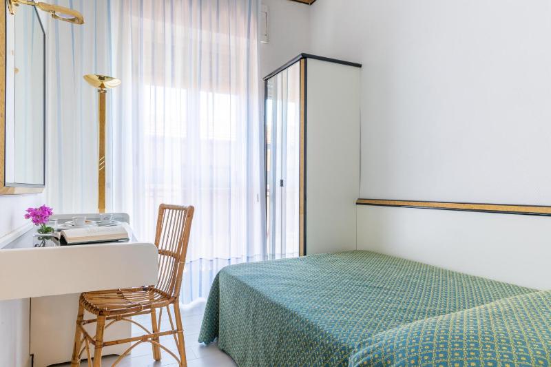 Smart Single Room image 1