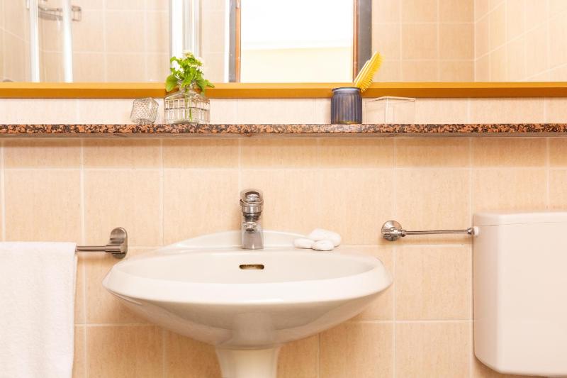 Comfort Double or Twin Room image 4