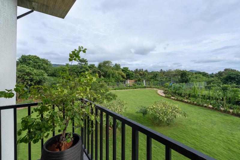 LohonoStays RiyuVann Estate - image 6