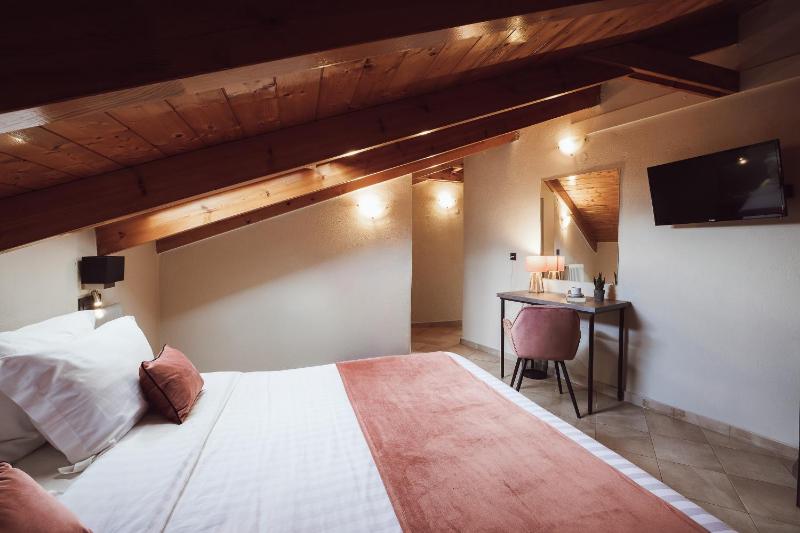Junior Attic image 1