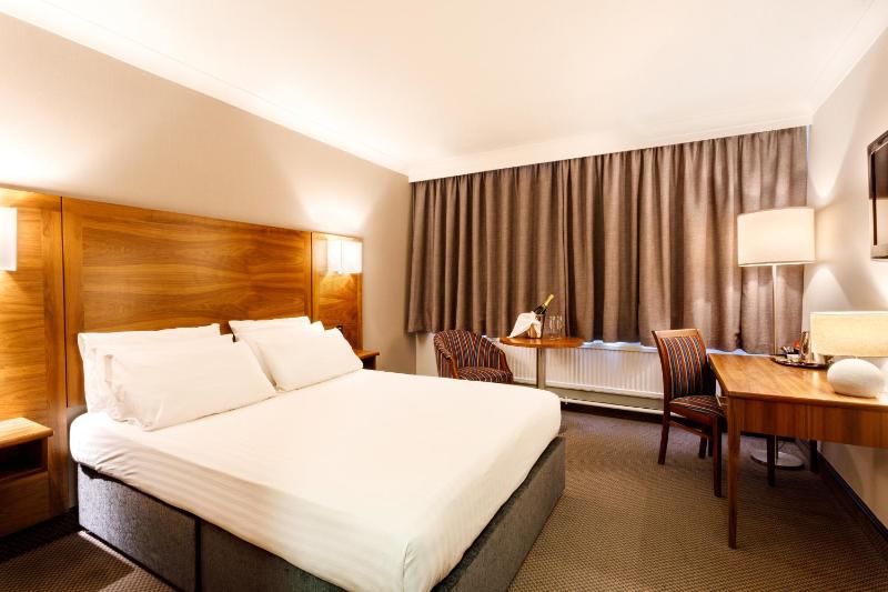 Double Room - Non-Smoking  image 3