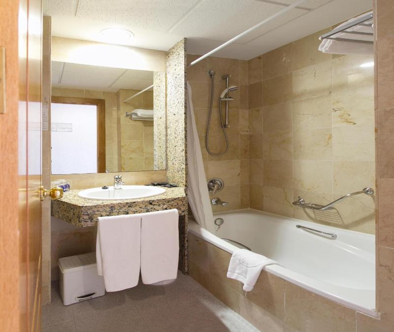 Double or Twin Room with Sea View image 1