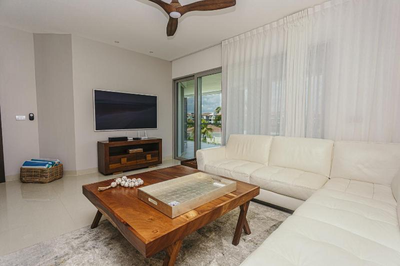 NEW !! Casa Miramar Ocean View 325 S apts - image 49
