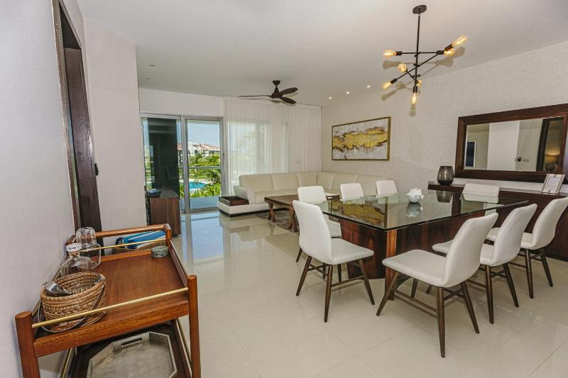 NEW !! Casa Miramar Ocean View 325 S apts - image 5