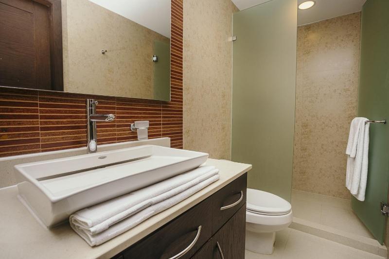 NEW !! Casa Miramar Ocean View 325 S apts - image 25