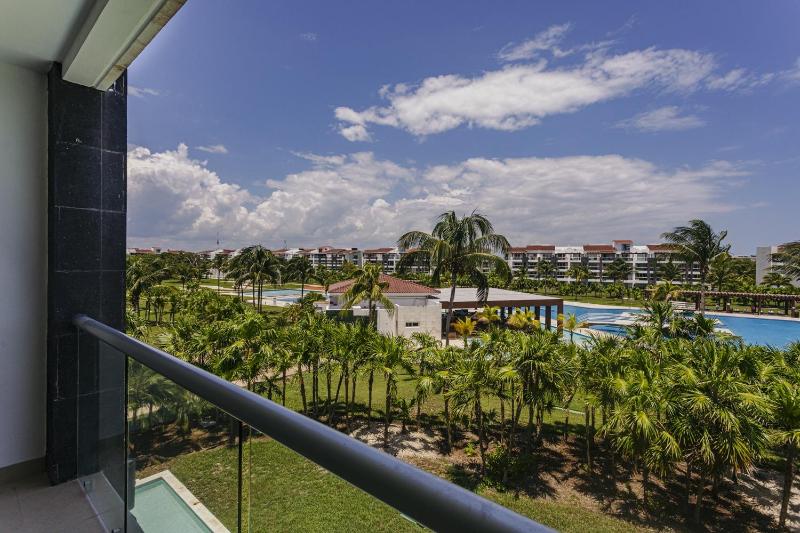 NEW !! Casa Miramar Ocean View 325 S apts - image 38