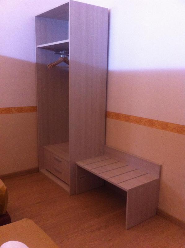 Classic Twin Room image 4