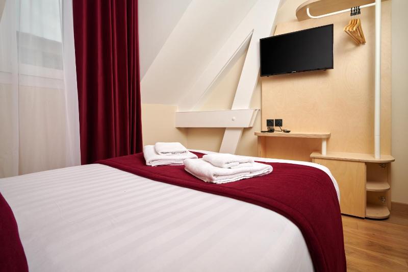 Standard Double Room image 1