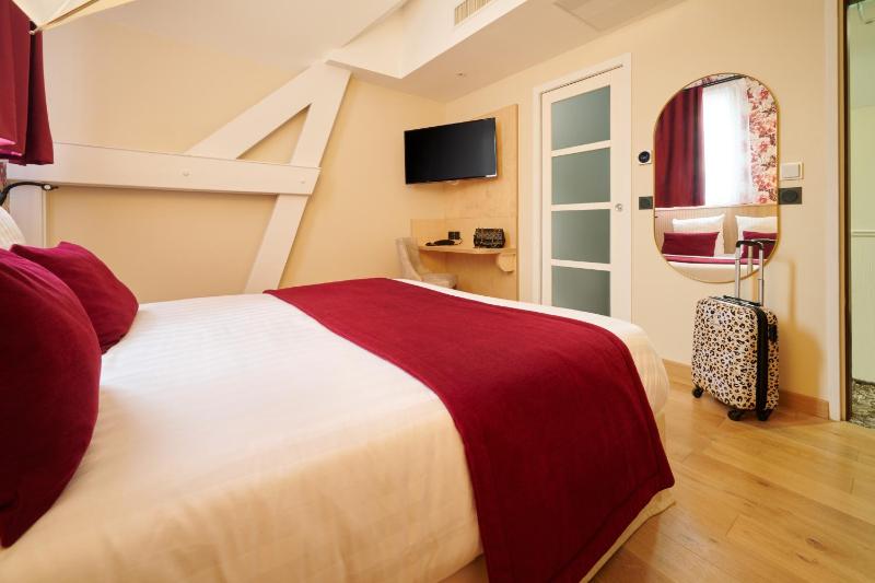 Superior Double Room image 3