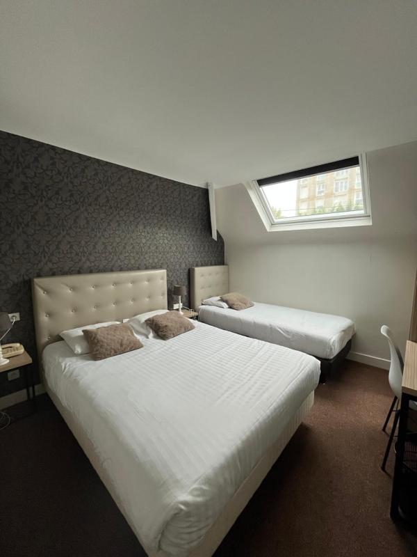 Standard Triple Room image 1