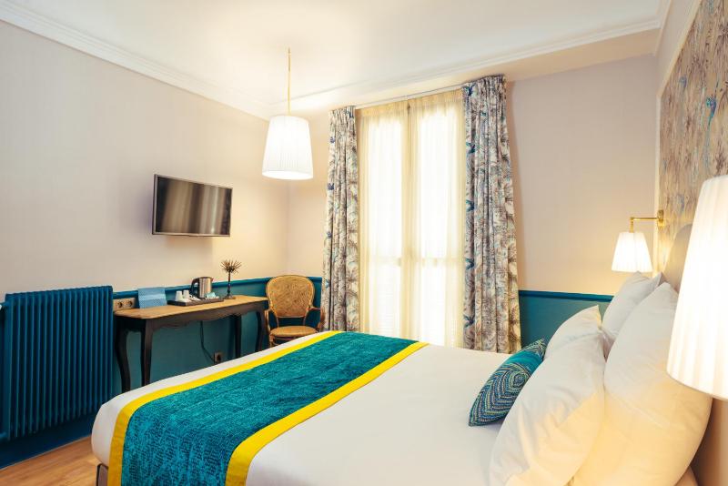 Superior Double or Twin Room image 4