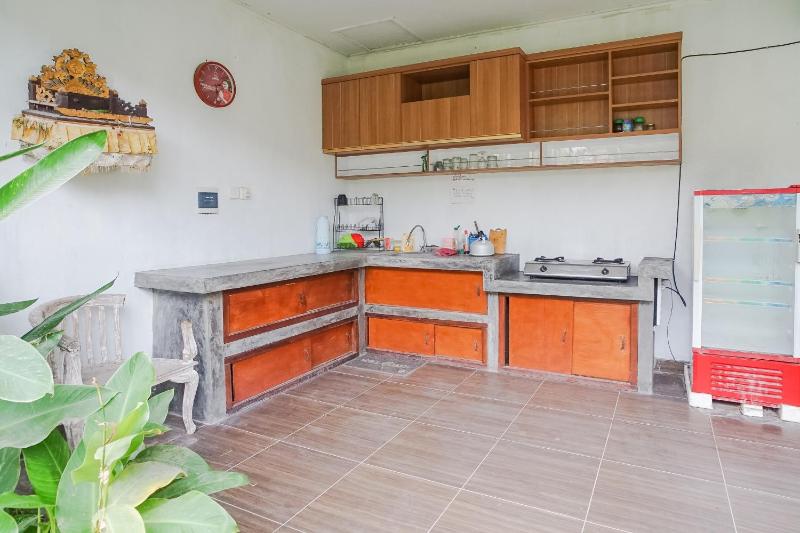 Karan Homestay Canggu - image 29