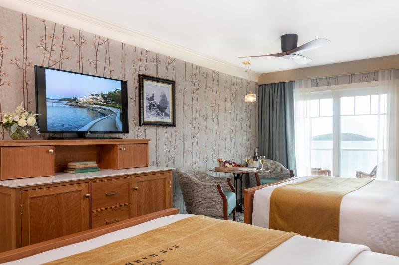 Queen Room with Two Queen Beds with Ocean View image 4