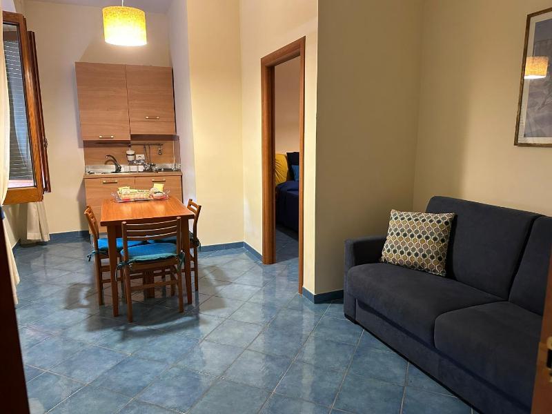 One-Bedroom Apartment image 2