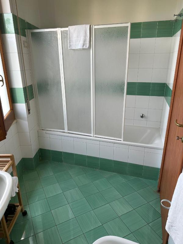 One-Bedroom Apartment image 3