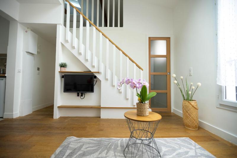 Apartment with Mezzanine - Third Floor image 3