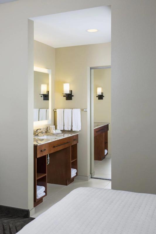 King Studio Suite - Non-Smoking image 2
