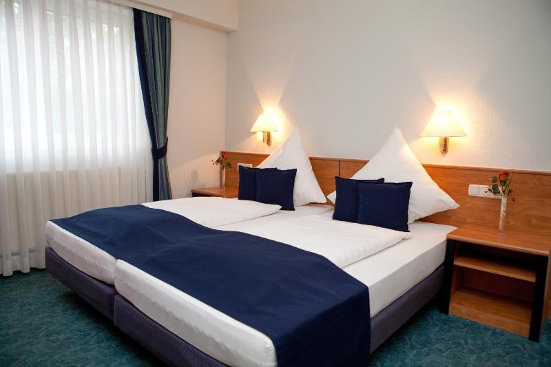 Standard Double Room image 1