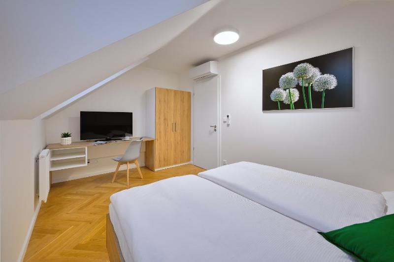 DownTown Suites Rubesova - image 7