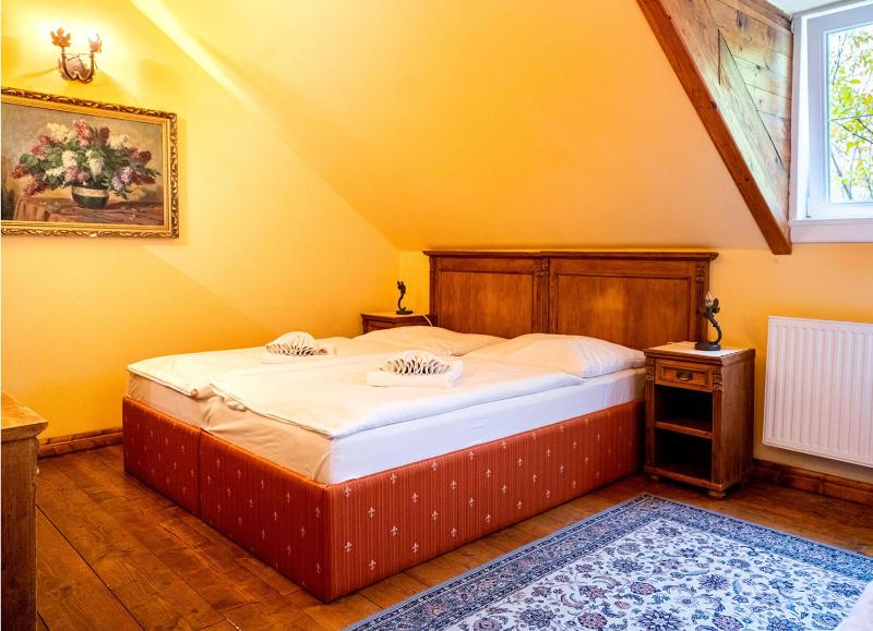 Basic Triple Room image 1