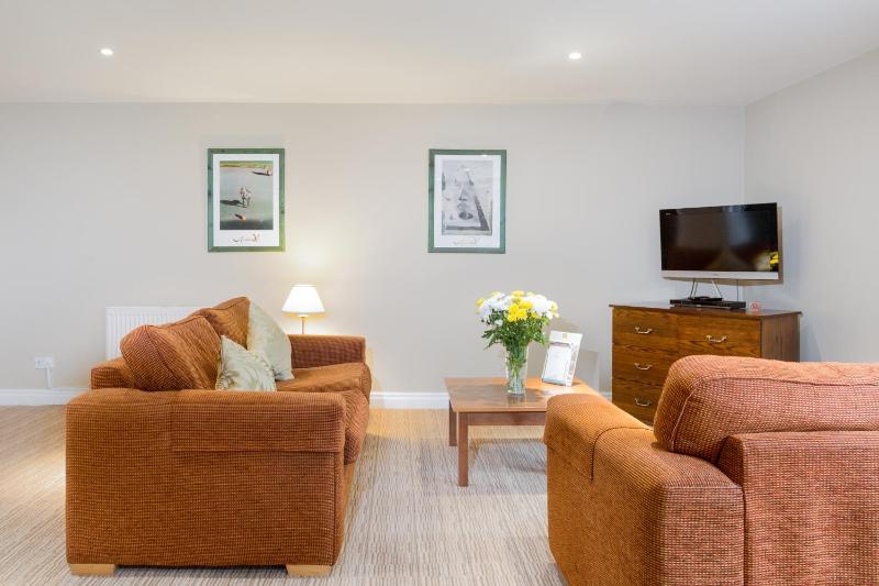 One-Bedroom Family Apartment image 4