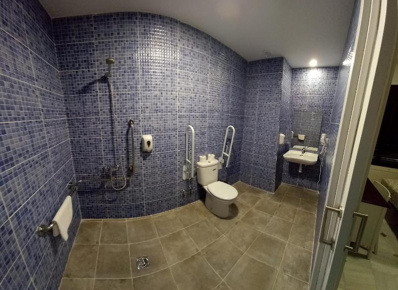 Double Room with Private Bathroom image 3