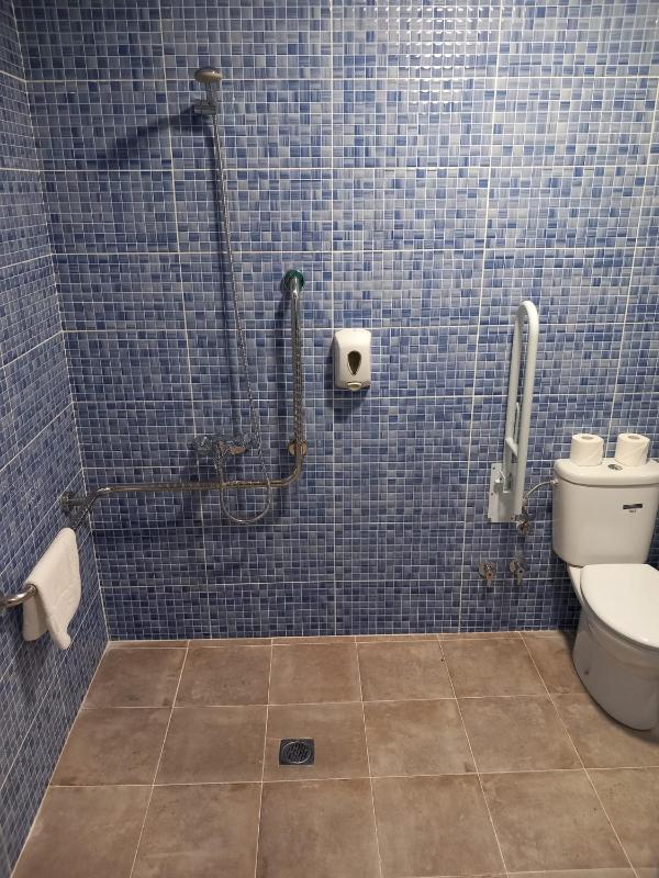 Double Room with Private Bathroom image 4