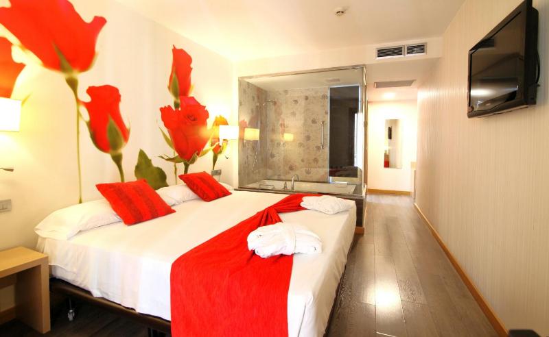 Superior Double Room image 1