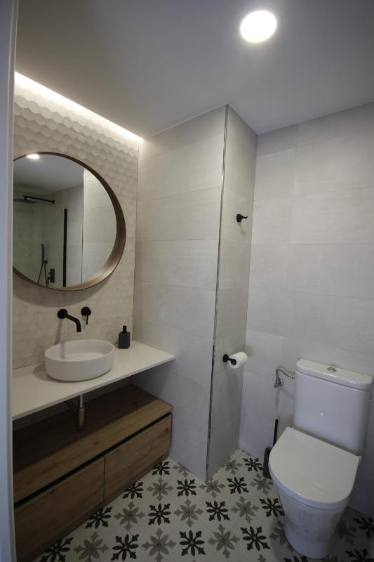 Deluxe Suite with Spa Bath image 4