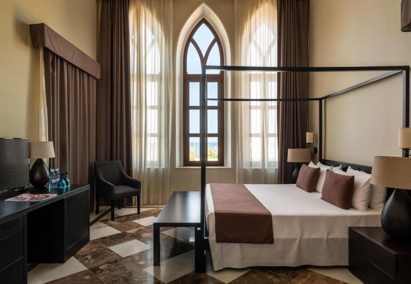 Double Club Palace image 1