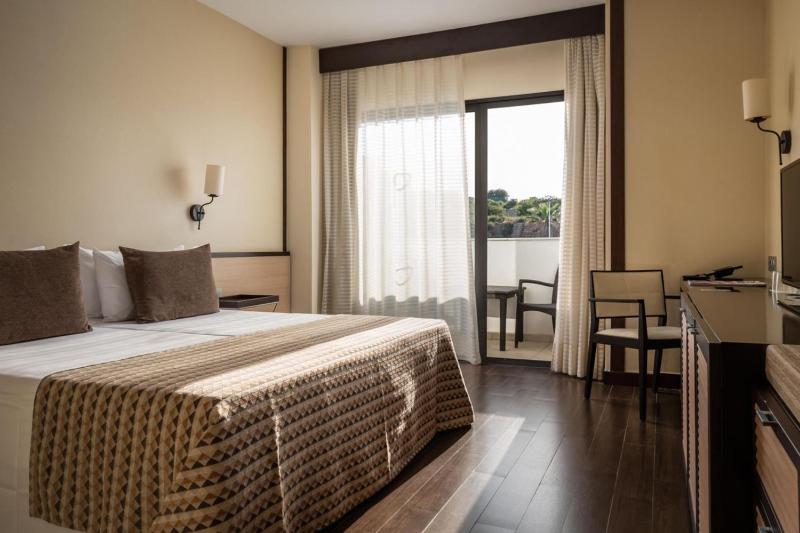 Double Room image 4
