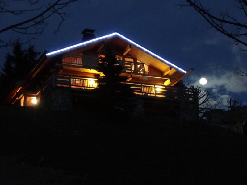 Chalet (11 Adults) image 1