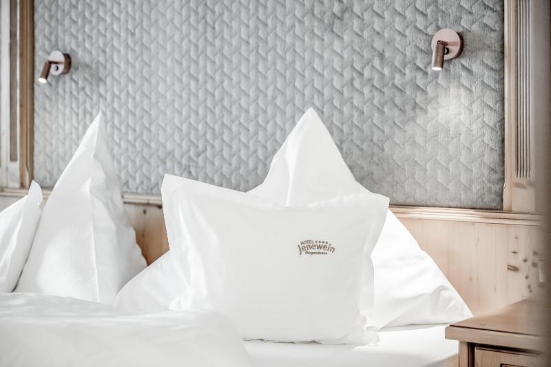 Junior Suite image 2