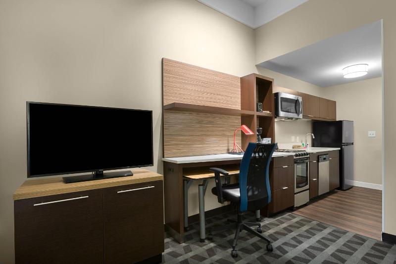 One-Bedroom Suite image 1
