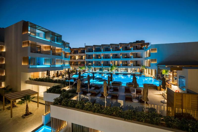 Dazzling Blue with Sea View image 3