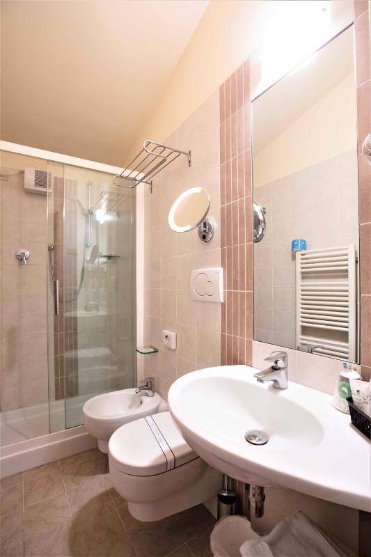 Small Double Room image 3