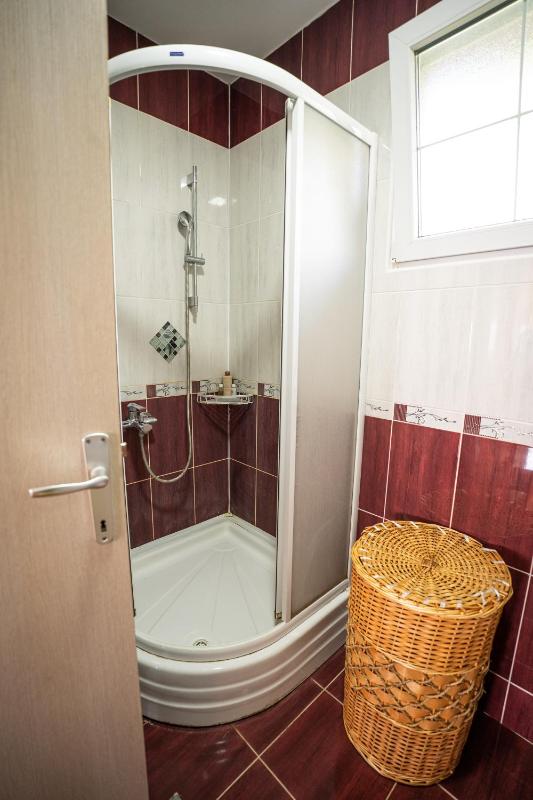Two-Bedroom House image 3