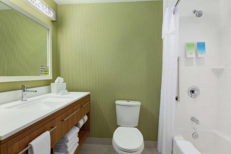 One-Bedroom King Suite - Non-Smoking image 2