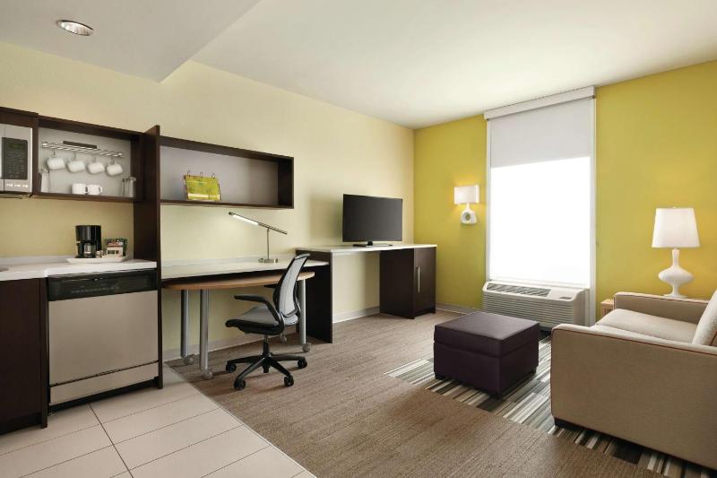 One-Bedroom King Suite - Non-Smoking image 3
