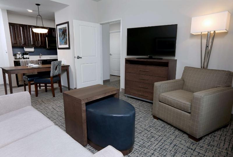 One-Bedroom King Suite - Non-Smoking image 1