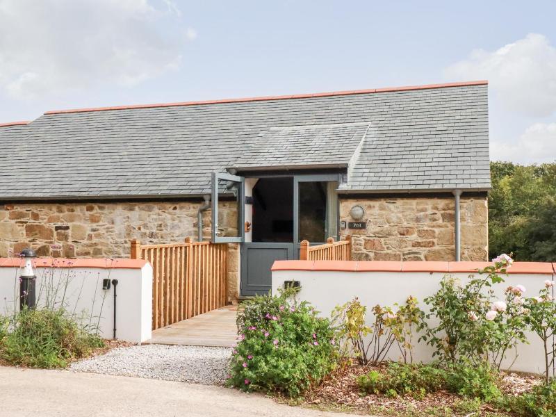 Carines Barns - Pol - image 1